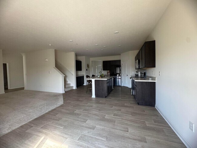 Building Photo - 1375 Theodore Dr