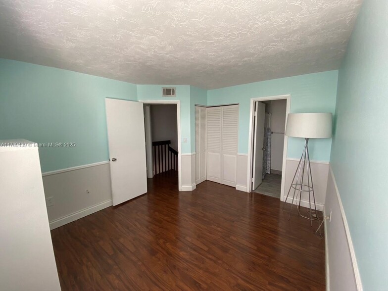Building Photo - 4530 SW 68th Court Cir