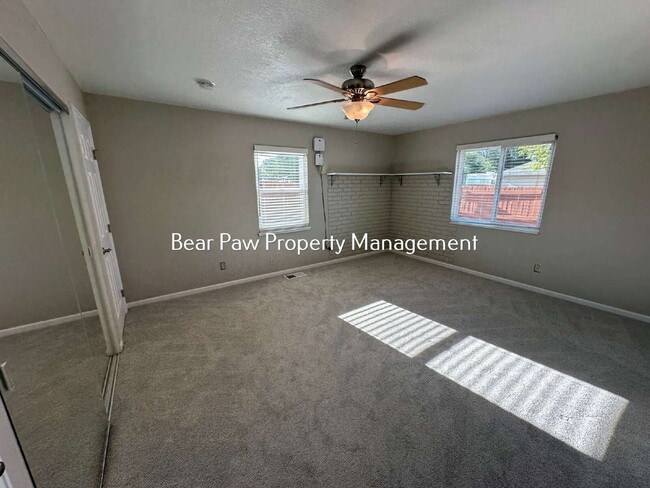 Building Photo - Great Home in Denver!!