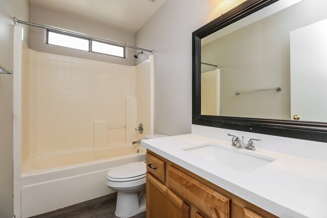 Building Photo - 13402 W Watson Ln