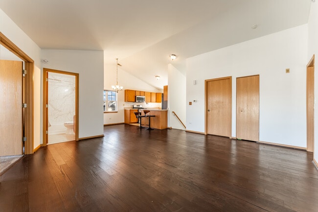 Building Photo - 2503 Sheehan Dr