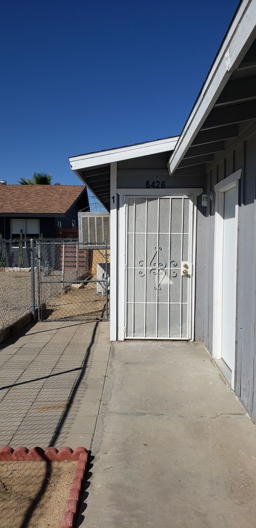 Building Photo - 6424 Mountain View St