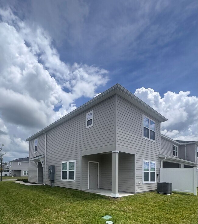 Building Photo - 4923 SW 81st Loop