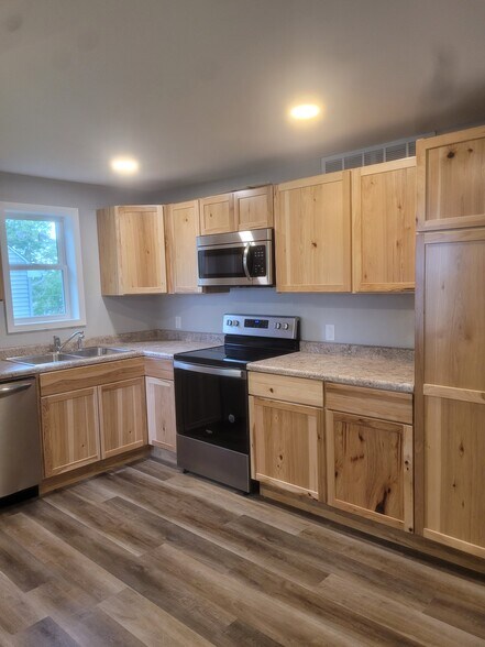 Kitchen - 111 E 19th St S