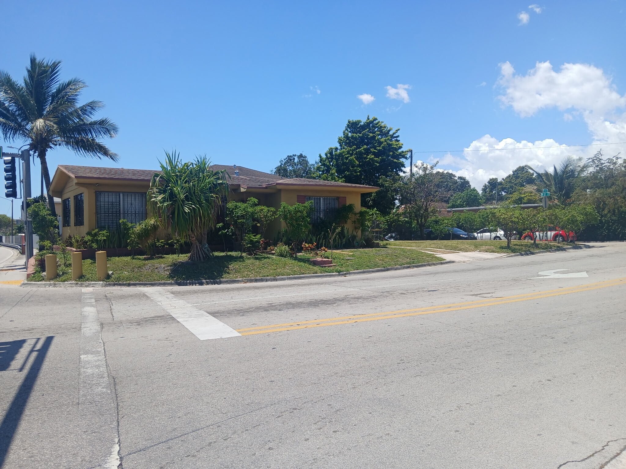 Building Photo - 1702 NW 3rd St