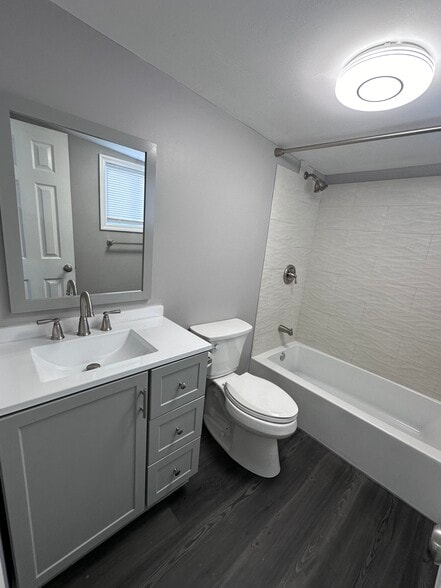 Bathroom - 107 Elizabeth St