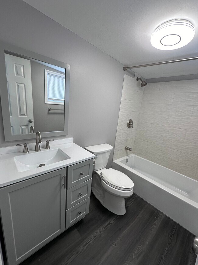 Bathroom - 107 Elizabeth St