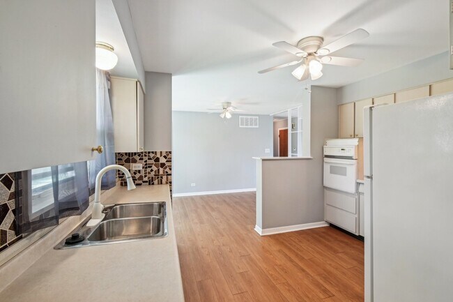 Building Photo - 116 Tower Ln