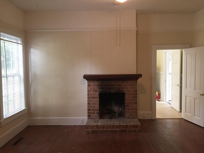 Building Photo - 179 Park Ave