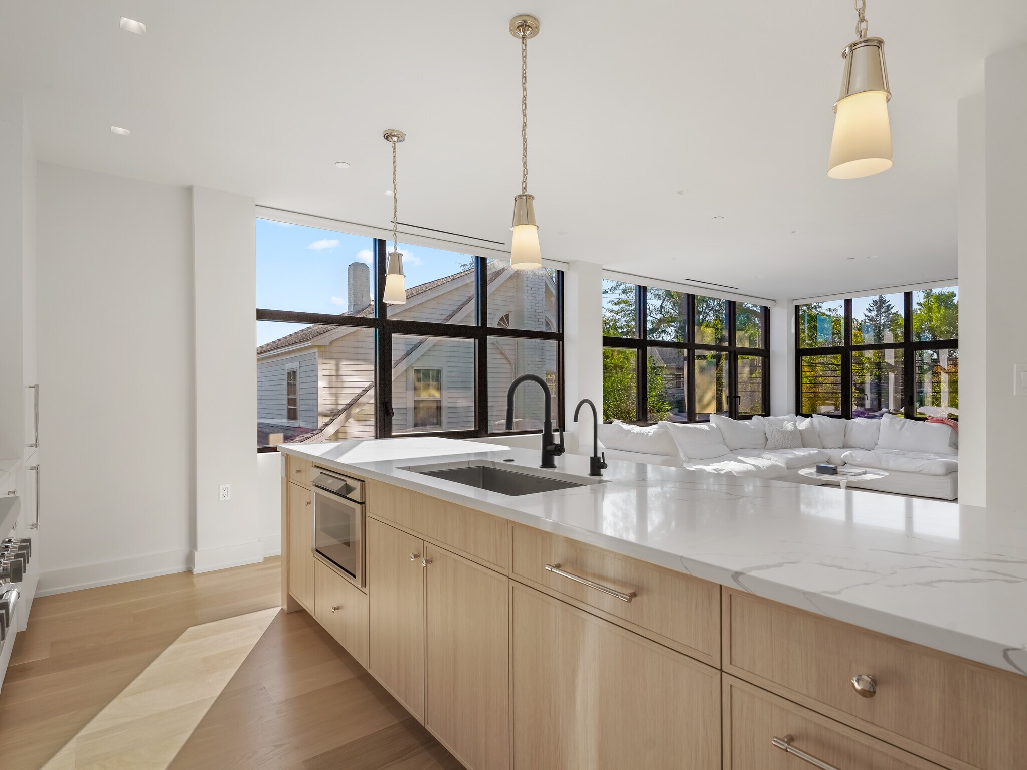 Building Photo - 116 Sherman St