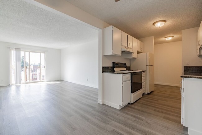 Building Photo - Elskan Apartments