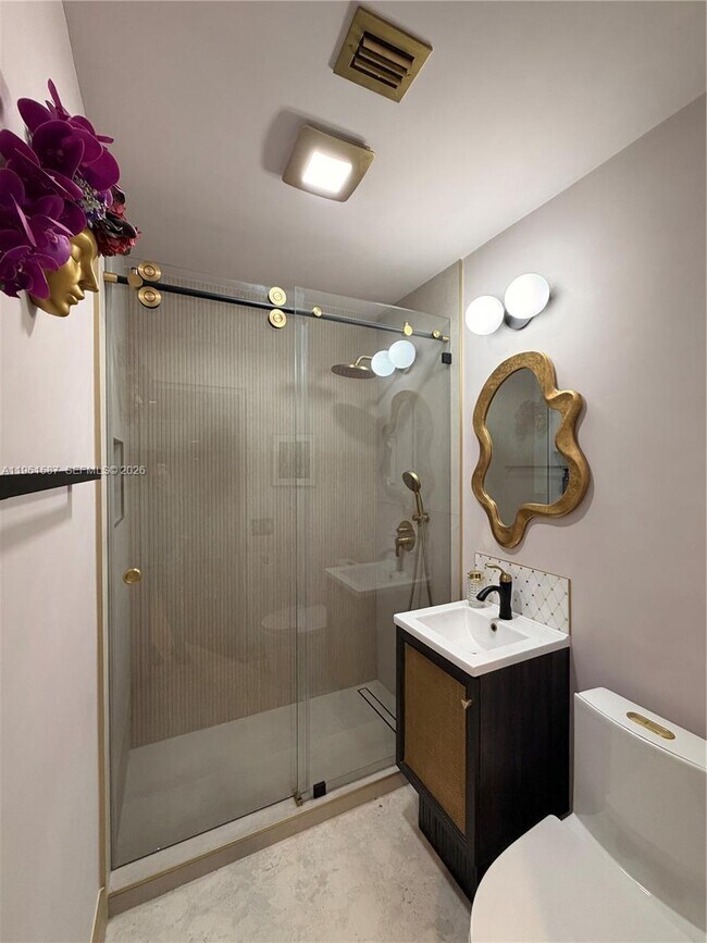 Building Photo - 920 SW 50th Ave