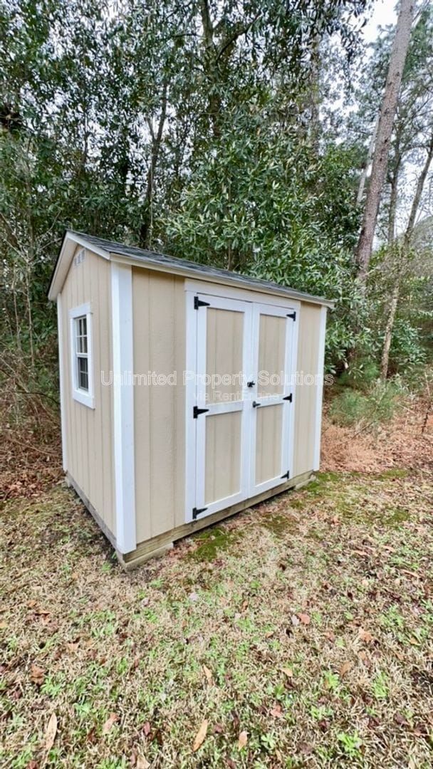 Building Photo - 70 Arlene Dr