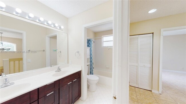 Building Photo - 897 Briar Ridge Rd