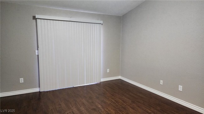 Building Photo - 8101 W Flamingo Rd