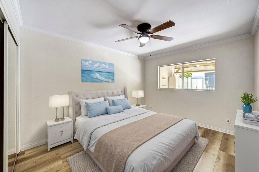 Building Photo - 7134 1/2 Yarmouth Ave