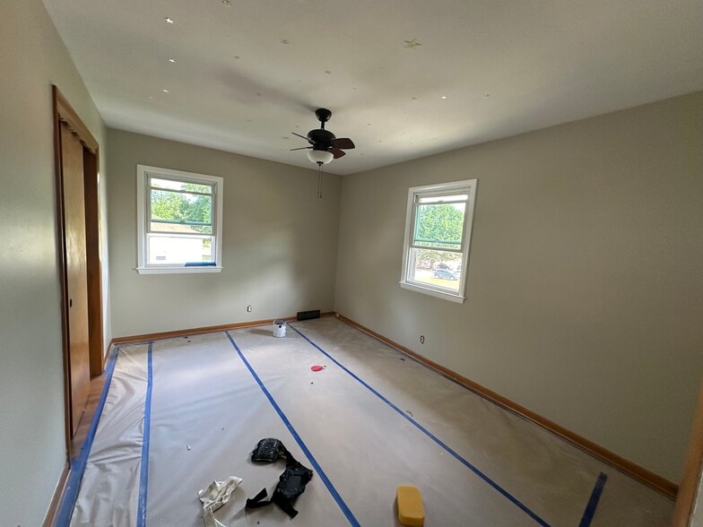 Bedroom, Master, Current color - 8120 Burdette St