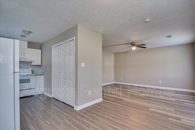Building Photo - 3411 Princess Ct