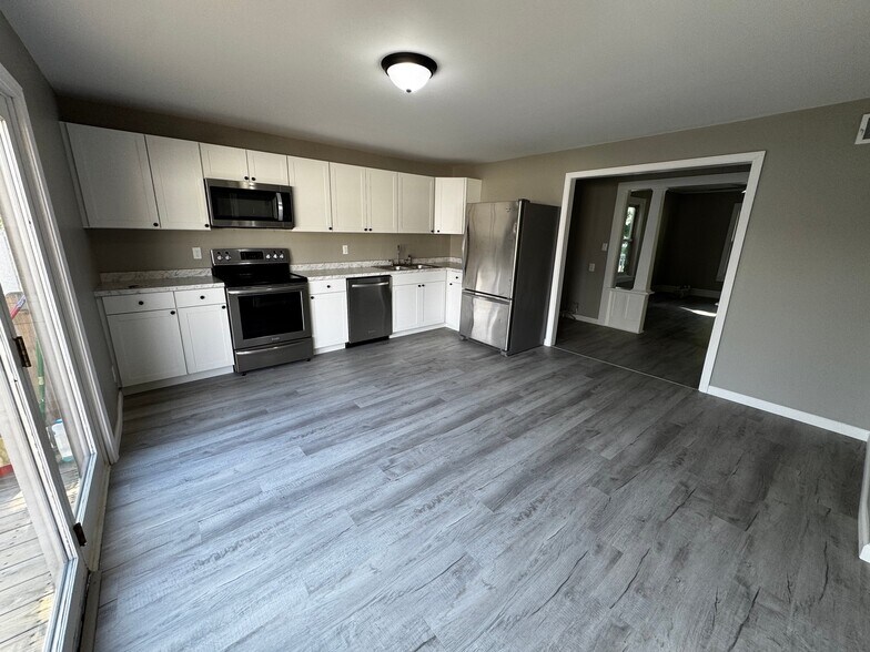 Building Photo - 412 E Union St