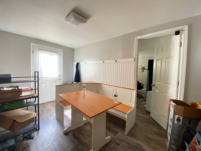 Building Photo - Updated 3 Bedroom Home in Highland, IN