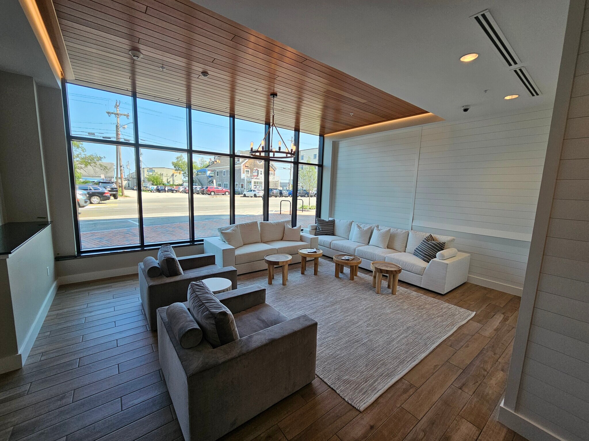 Building Photo - 383 Commercial St