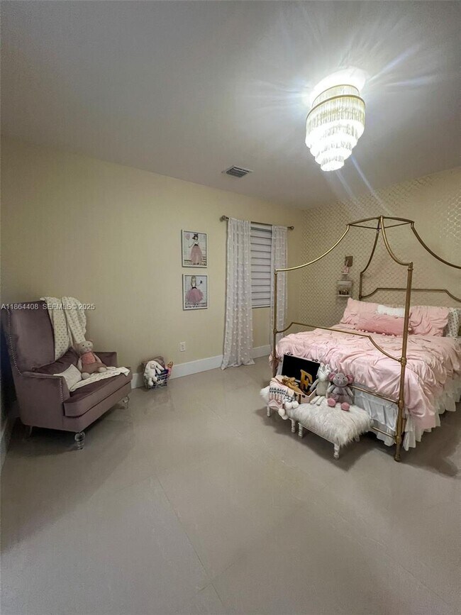 Building Photo - 14680 SW 17th St