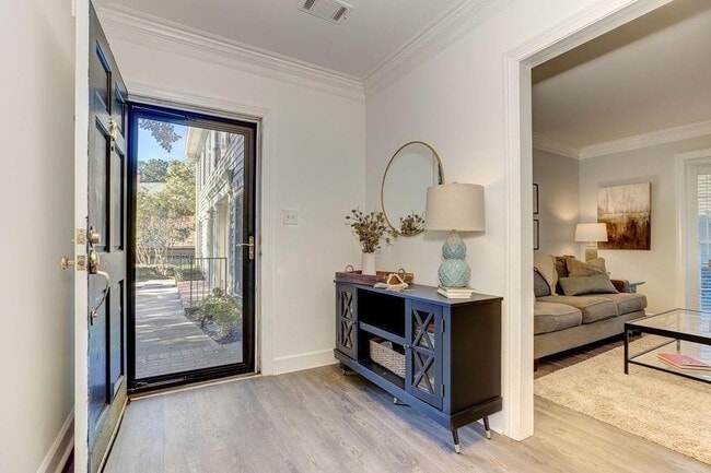 Building Photo - 27 Mt Vernon Cir