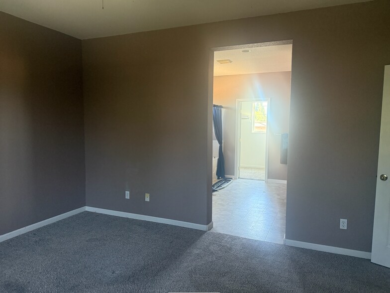 Master - 958 Ryan Ave