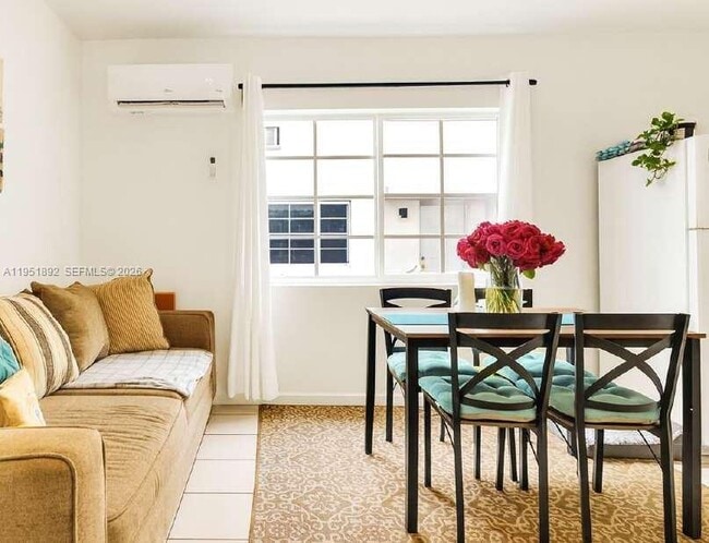 Building Photo - 7124 Bay Dr