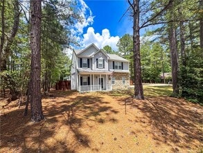 Building Photo - 758 Blue Bird Dr