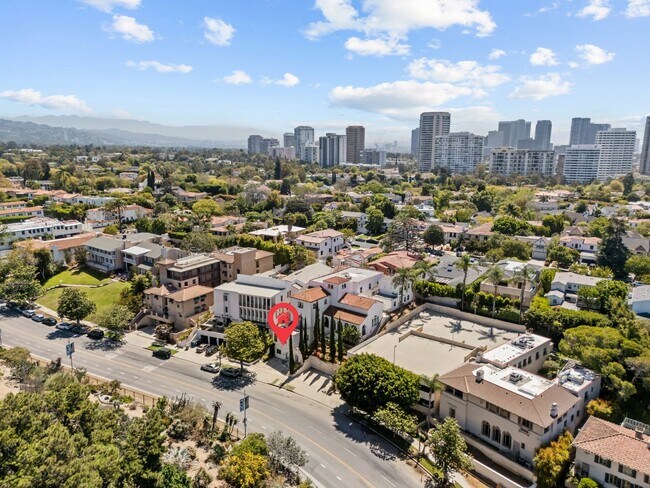 Building Photo - 838 Hilgard Ave