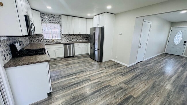 Building Photo - 803 Gamble St