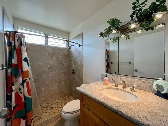 Building Photo - Mililani Town: 4 bed, 2.5 bath House with Den and Large Patio