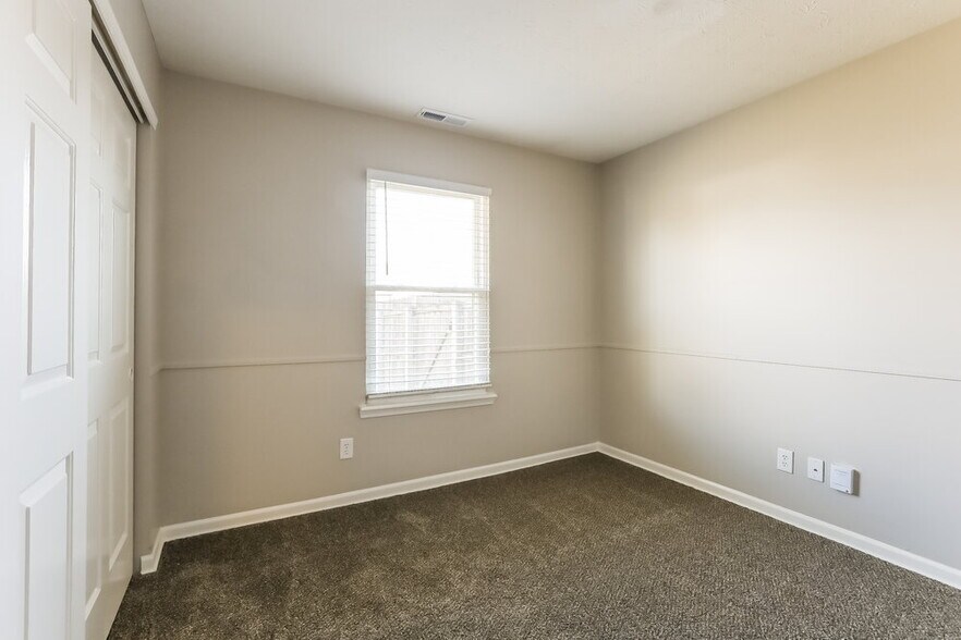 Building Photo - 121 Tracy Ridge Blvd