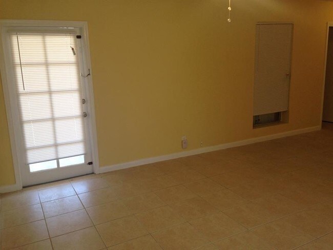 Building Photo - 5901 NW 15th St