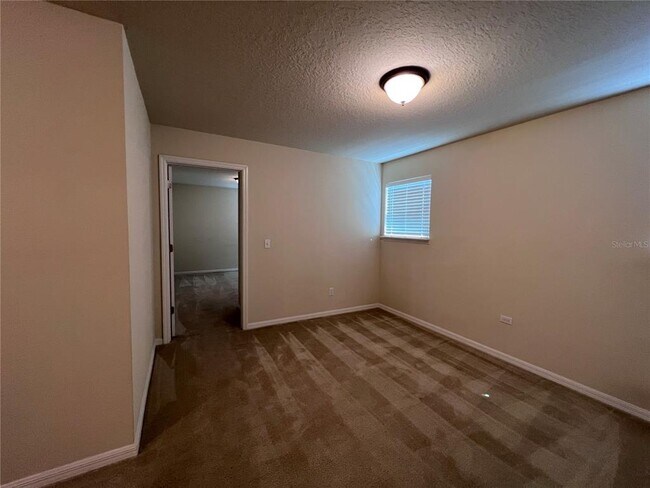 Building Photo - 1310 Oakcrest Ct