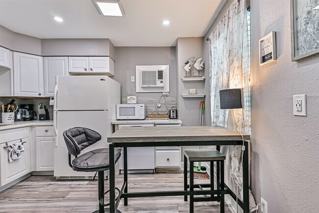 Building Photo - 2914 Avenue K Ave