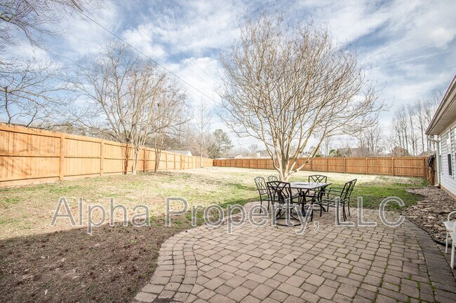 Building Photo - 15 Avalon Ct