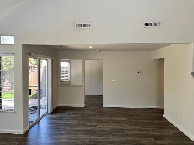 Building Photo - 5041 Winterglen Way