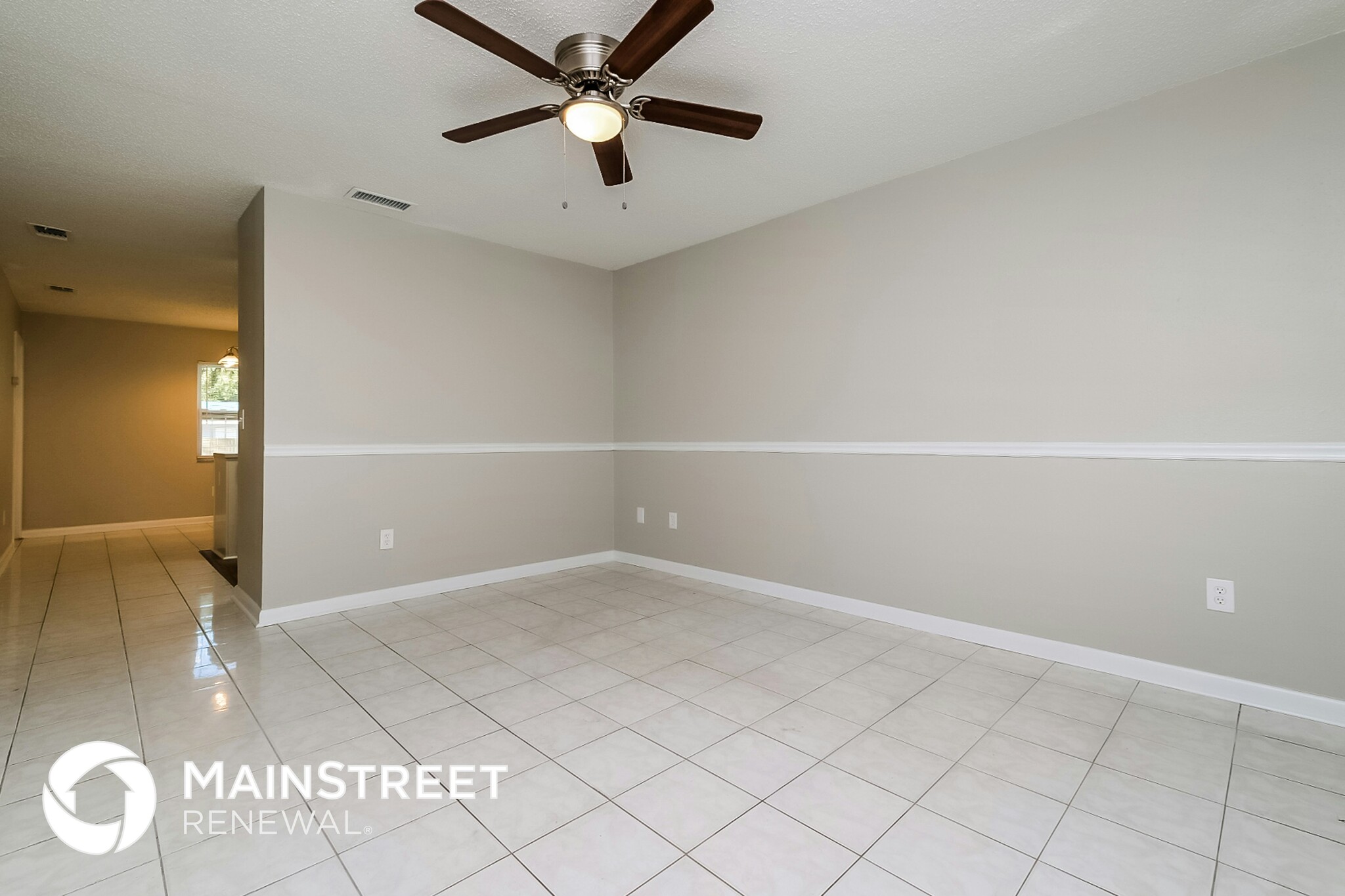 Building Photo - 7014 N Palmetto Ln