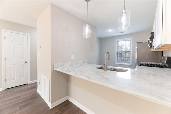 Building Photo - 547 Harbor Lake Ct