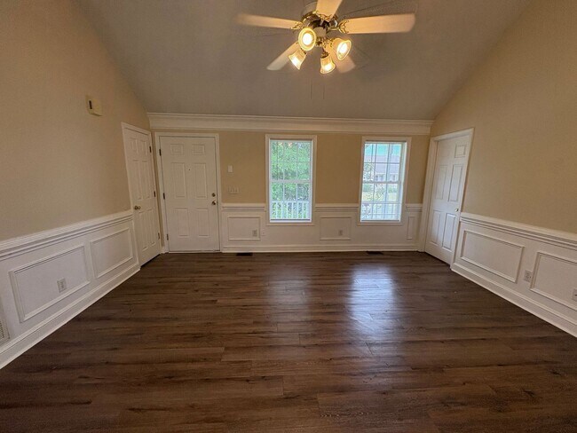 Building Photo - 3-Bedroom, 2-Bath Home in Taylor Oaks ***R...