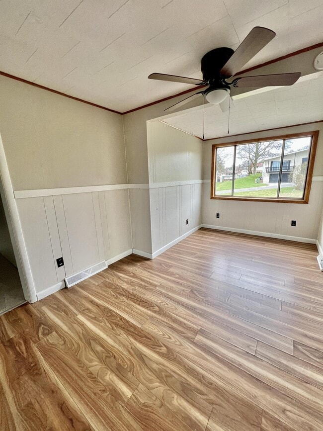 Building Photo - 516 Kensington Ave