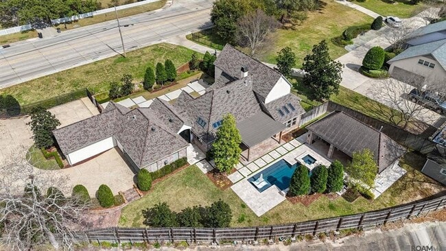 Building Photo - 4 Bedroom Luxury Rental located near Bocage | Private Pool | Mother In Law Suite