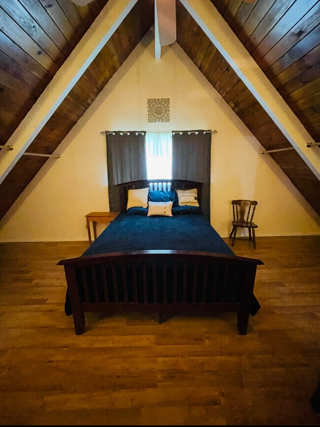 Building Photo - 20586 Kings Ct