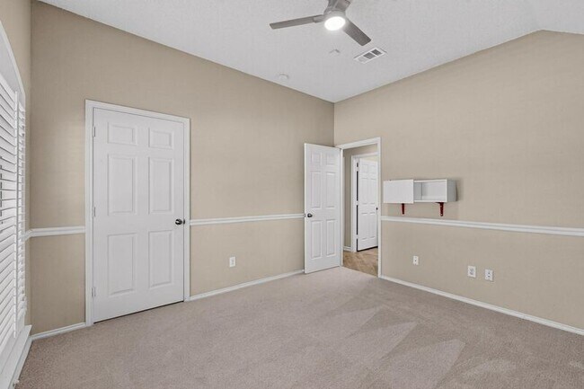 Building Photo - 10201 Max Ln