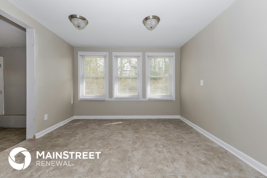 Building Photo - 6104 Holiday Blvd