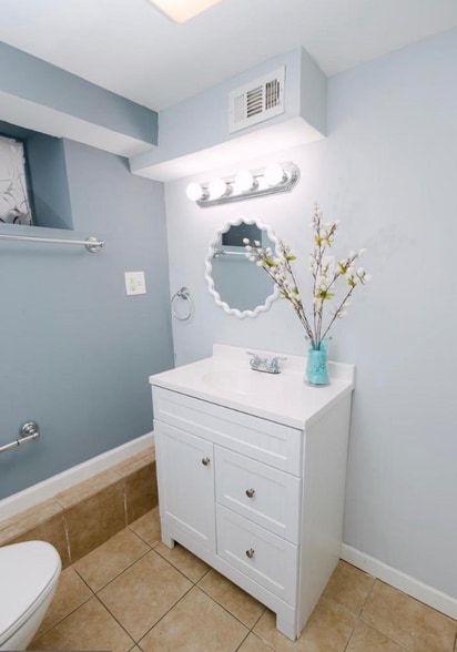 Building Photo - 3732 Falls Rd