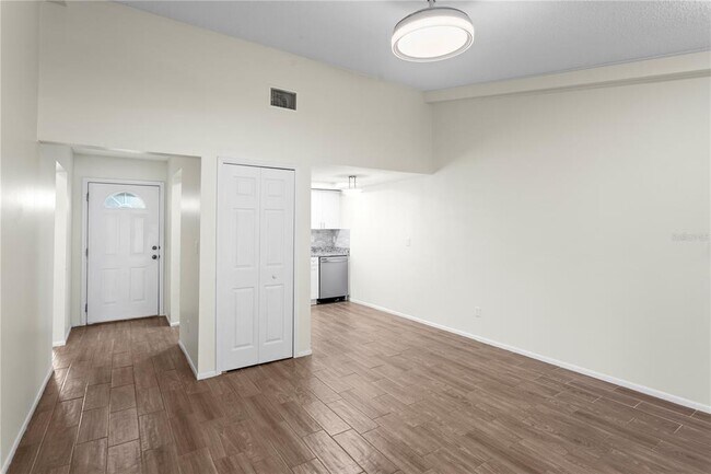 Building Photo - 13046 Leverington St