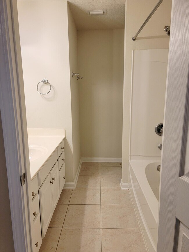 Building Photo - 6801 Arching Branch Cir